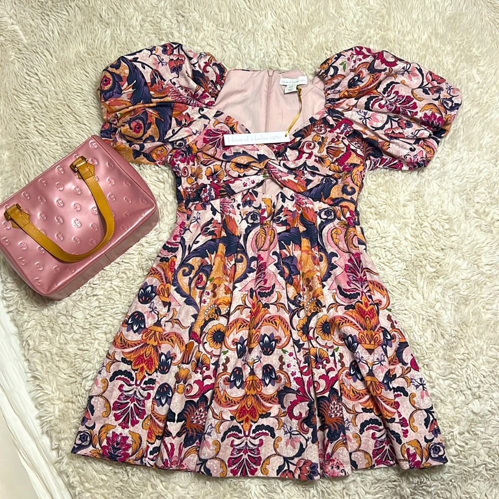 Beautiful~ Brunch, day date ladies dress, size 4 multi flower color *New